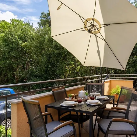 Four Seasons 公寓 扎达尔