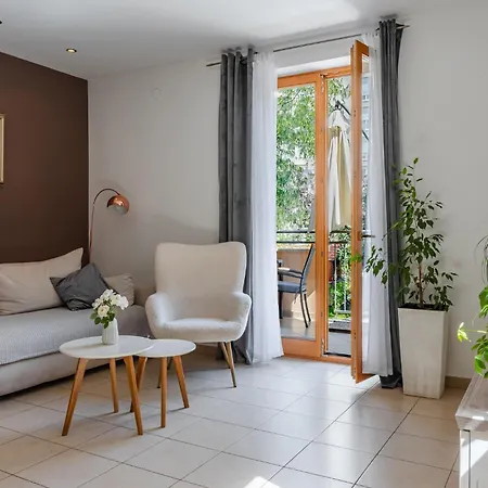 Apartment Four Seasons *