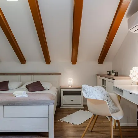 公寓 Four Seasons *